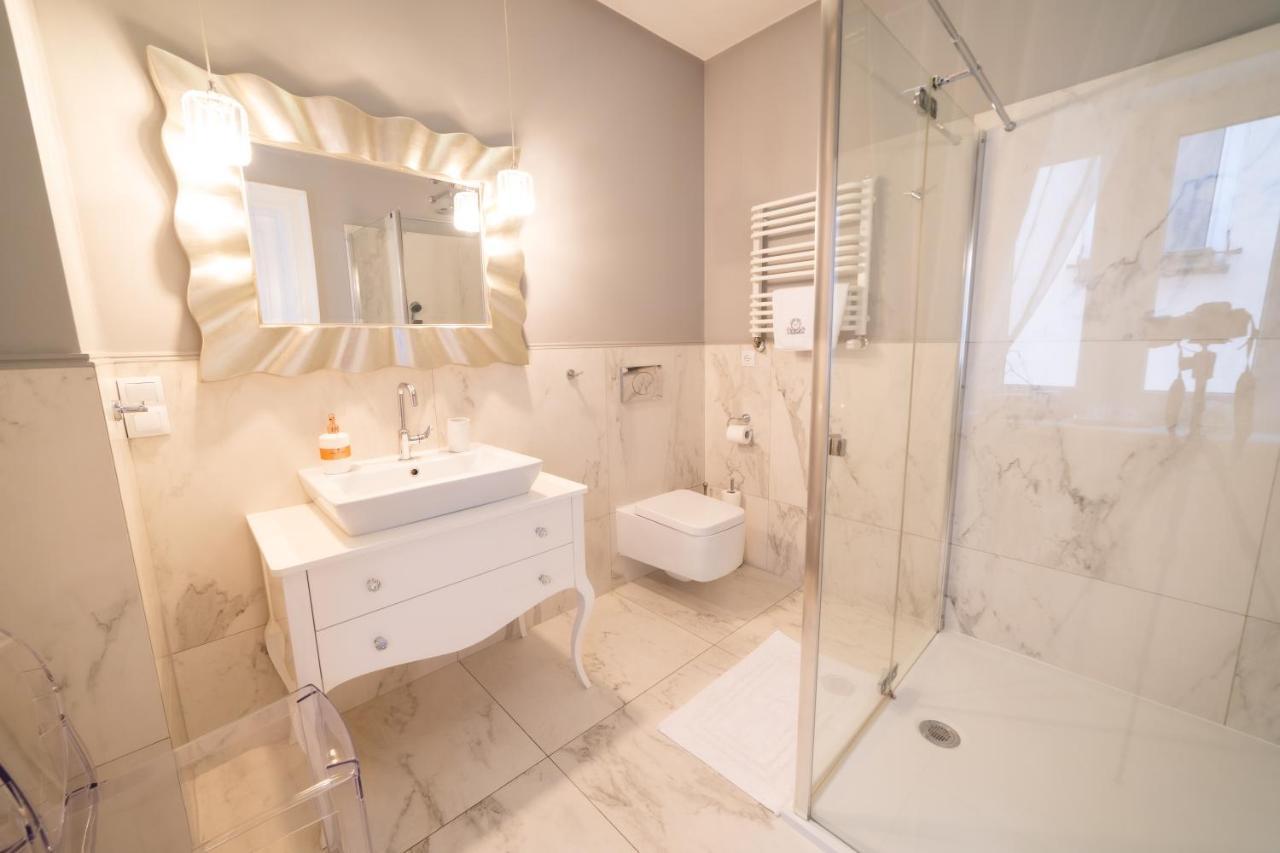 Apartamenty Pod Zegarem Mikołajki Luaran gambar